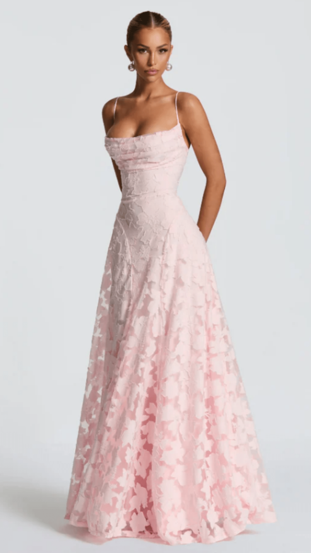 Sofia Backless Lace Maxi Dress - Avorelia