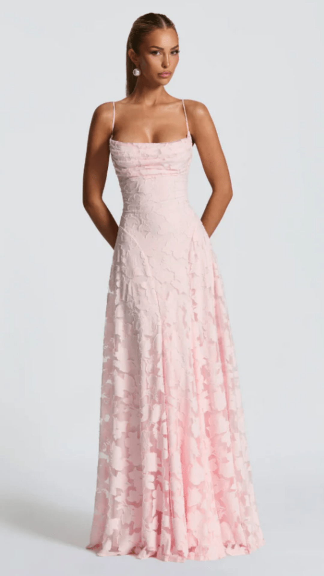 Sofia Backless Lace Maxi Dress - Avorelia